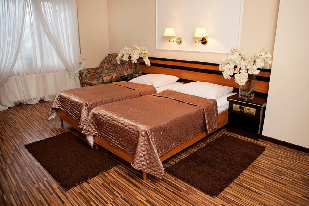 Wzgorze Toskanii Conferences & Restaurant Przezmierowo Luaran gambar